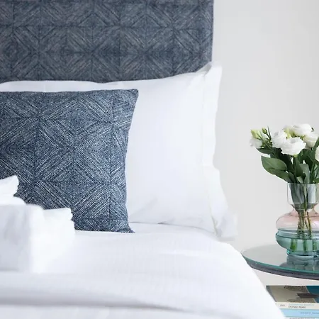 Bmore Duomo - Luxury Near Duomo Aparthotel Milán