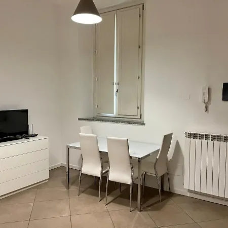 Apartmanhotel Easy - And Navigli Milánó