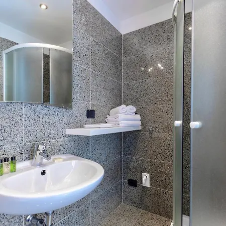 Affittacamere Aiello 3*