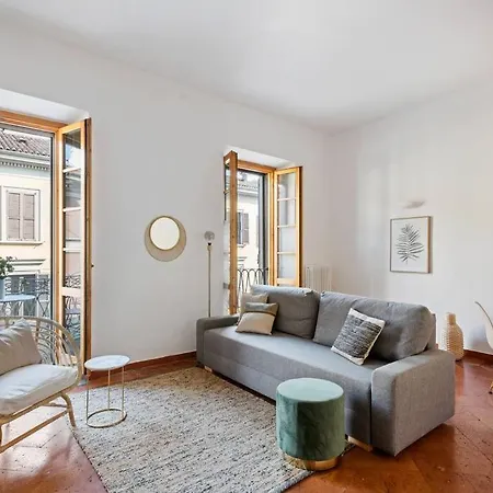 Apartment Feelings Of Peace And Comfort Near Duomo Milan