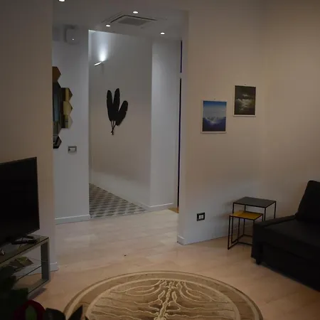 布鲁扎内斯公寓 *