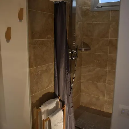 布鲁扎内斯公寓 * 米兰