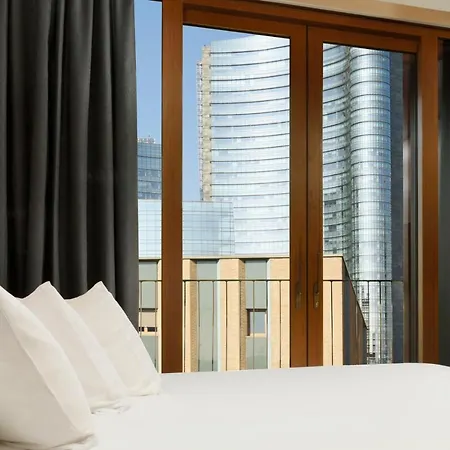 Verticale | Esperienze 4* Milan