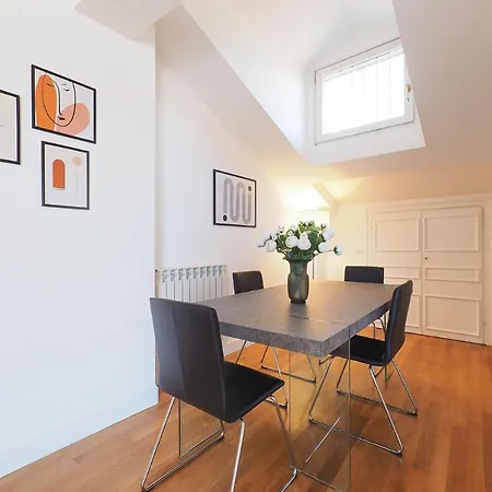 Contempora - Lanzone 5 * Milan