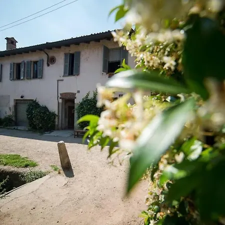 Hbhall Navigli 2 Milánó