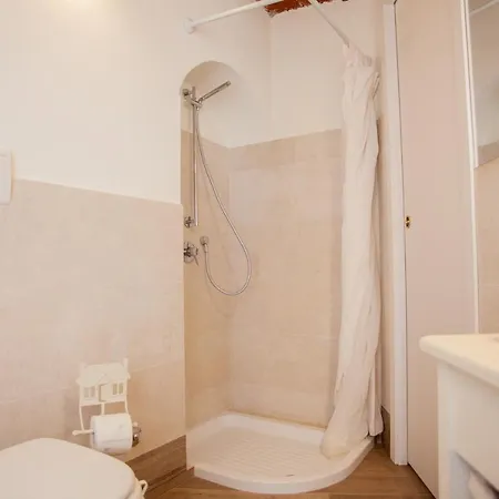 Arco Della Pace Mono 2Pax - Wifi- Full Opt Apartman *