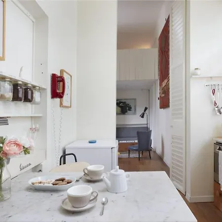 Olivia'S Pad In The Navigli 2