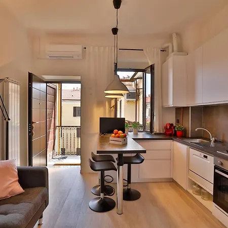 Fashion District - Floor Milaan