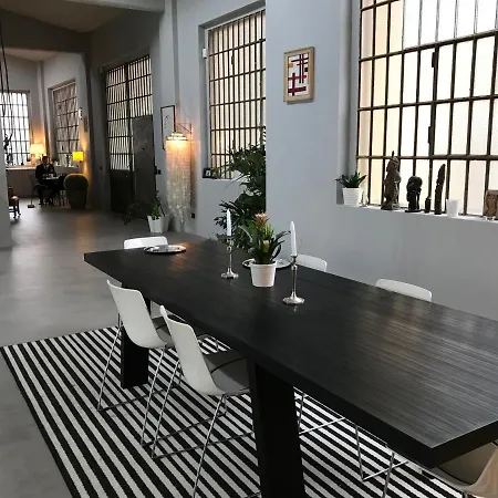 Loft Navigli With Private Garden Bed & Breakfast