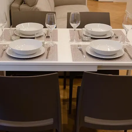 Magnoliaapartments - 5 Nirone Center *