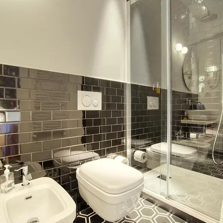 Pensión Guesthost - Dimora Claudia Luxury 3*