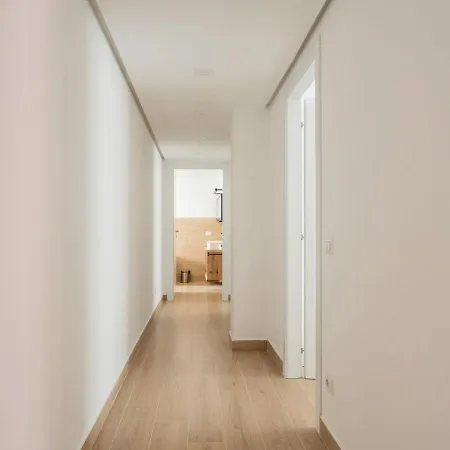 The Rent - Gorgeous Two-bedroom Close To Cinque Giornate Square Apartment *