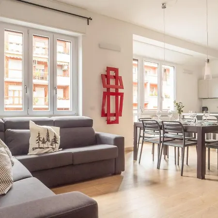The Best Rent - Gorgeous Two-bedroom Close To Cinque Giornate Square Apartamento Milão