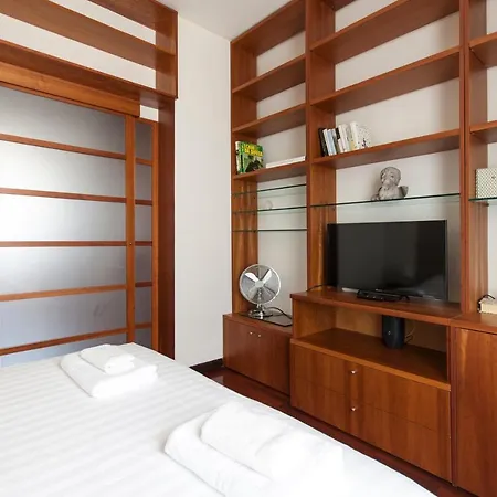 De Angeli Cozy Apartment- Youhosty アパート *