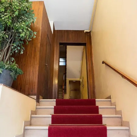 Apartamento The Best Rent - Gorgeous Two-bedroom Close To Cinque Giornate Square Milão
