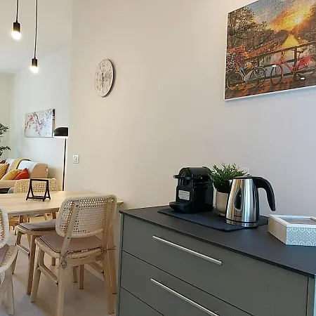 Apartment Rent 3 *