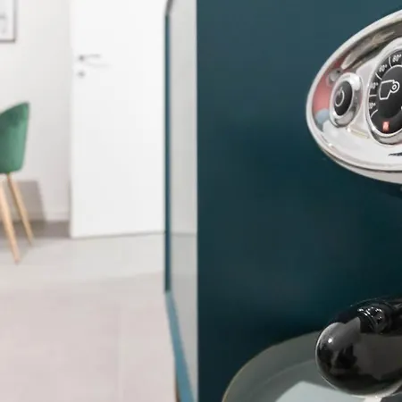 Apt24 - Modern With Balcony ميلان