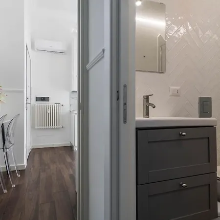 Апартаменты Joivy Chic For 3 Close To Sempione Park *