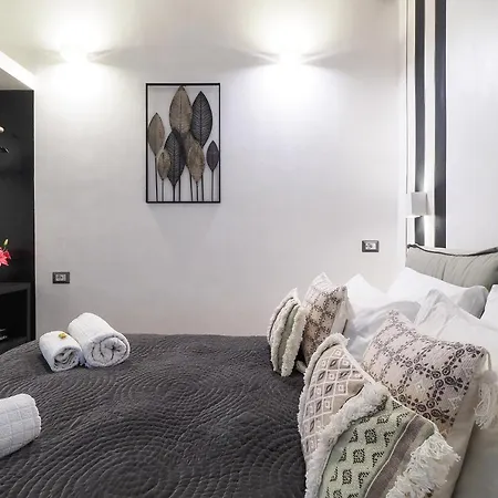 Corso Genova 21, Navigli & Duomo - Charming דירה מילאנו