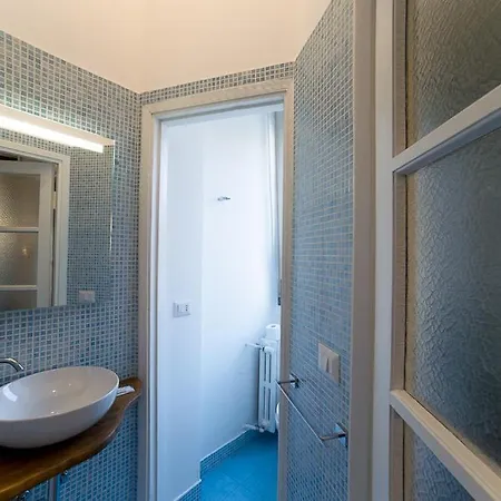 Hbhall Residenze Darsena Mediolan