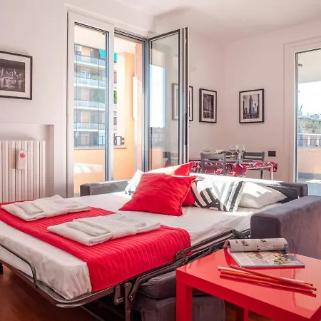 Bright One-bedroom With Terrace In דירה *