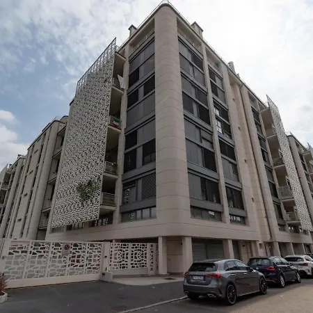 The Rent - Spacious Four-bedroom Close To Forlanini Distrct Milánó