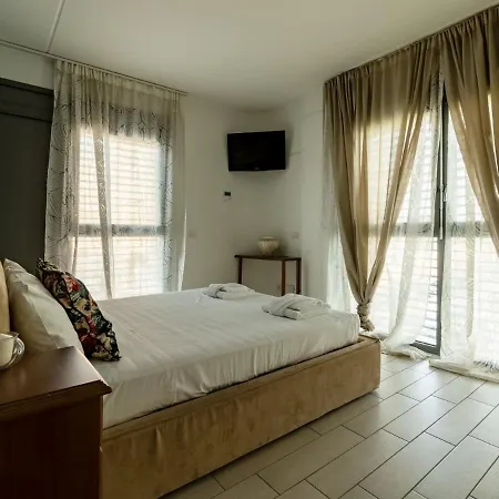 Apartman The Rent - Spacious Four-bedroom Close To Forlanini Distrct