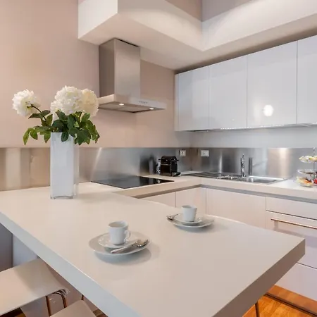 Apartment Royal - Centro Duomo Milan