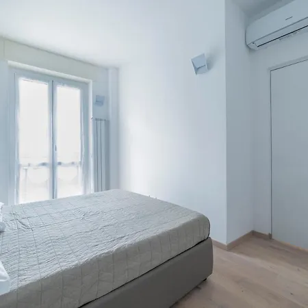 公寓 Guesthost - Cosy With Balcony!
