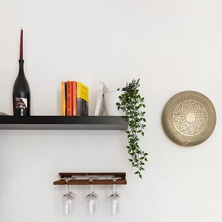 The Place, Your Place To Be - Via Tadino Апартаменты