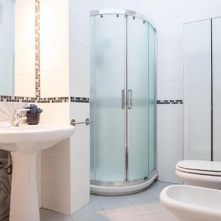 The Best Rent - Lovely One-bedroom In Isola District Apartment *