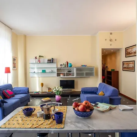 Stile Navy: Atmosfere Marinare In Centro A Milano! *