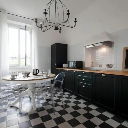 Apartment Bacone Liberty Vittoria By Halldis *
