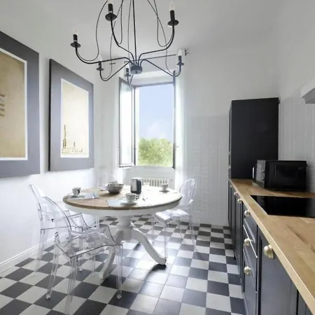 Apartment Bacone Liberty Vittoria By Halldis Milan
