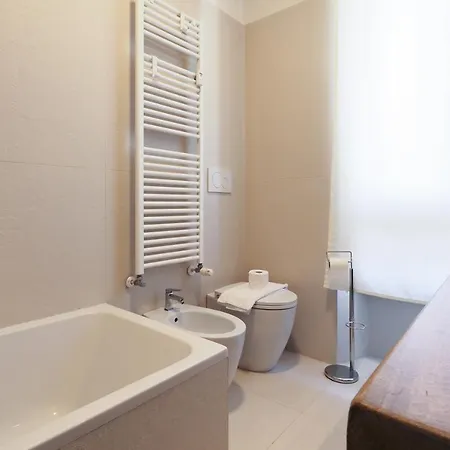 Primopiano - Cantoni Apartman *