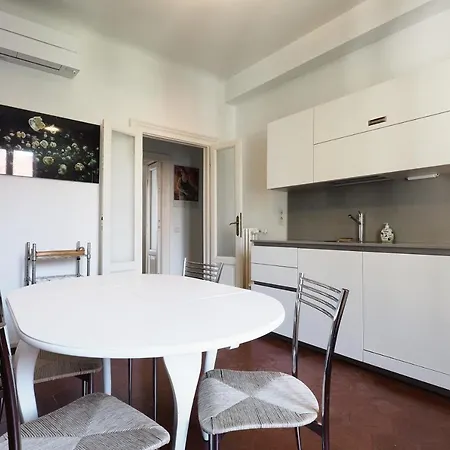 Primopiano - Cantoni Apartman *