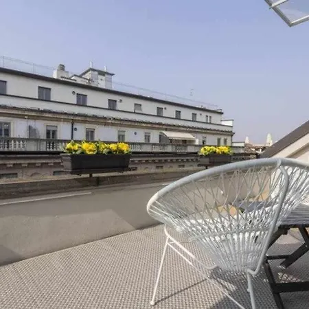 Duomo With Lovely Terrace Apartamento