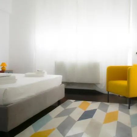 Bnbutler - Bergonzoli - Modern And Bright Near Station Milán