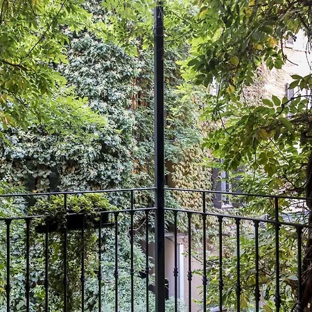 Atto Vannucci 15 B Διαμέρισμα *