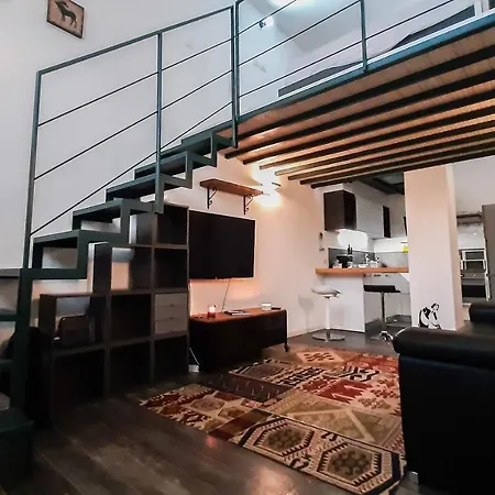 Altido Stylish Loft For 4 In Famous Navigli District Apartman *