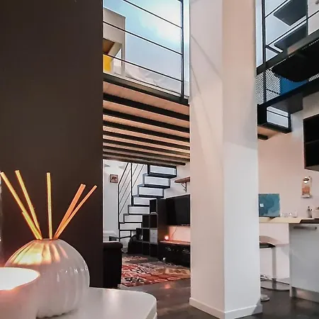 Altido Stylish Loft For 4 In Famous Navigli District Apartman