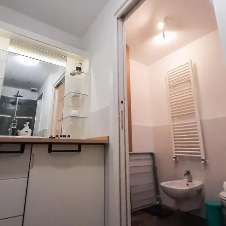 Altido Stylish Loft For 4 In Famous Navigli District Apartman *