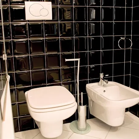 Bnbutler - Bergonzoli - Modern And Bright Near Station Apartmán *