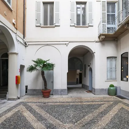 Montenapoleone Tower House Apartment Milan