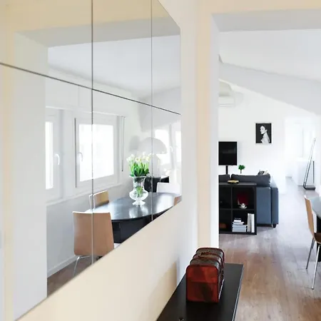 Montenapoleone Tower House Apartment Milan