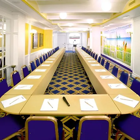 Szálloda Capitol 4*