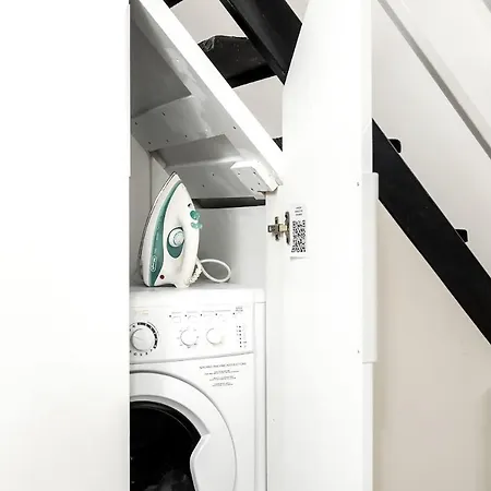 Walk To Duomo, Loft Near Metro, M4 Linate 2min Walk 아파트