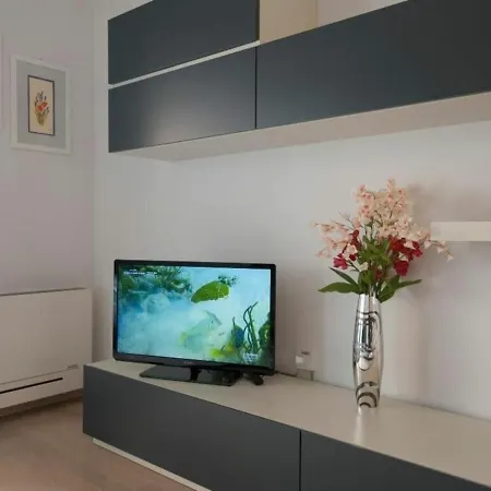 Cola Di Rienzo By Halldis Apartman Milánó