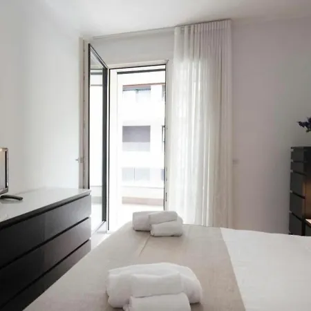 Cola Di Rienzo By Halldis Apartman Milánó