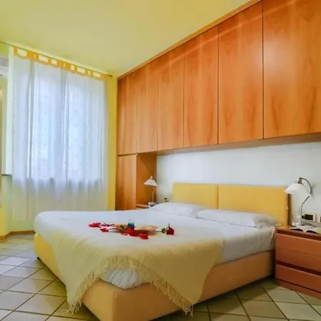 Apartman Marco D'oggiono By Halldis